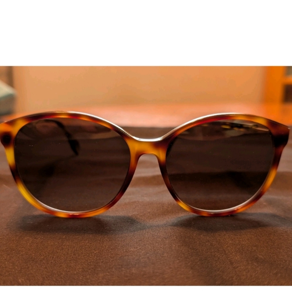 Fendi Havana Cat Sunglasses. Preloved.